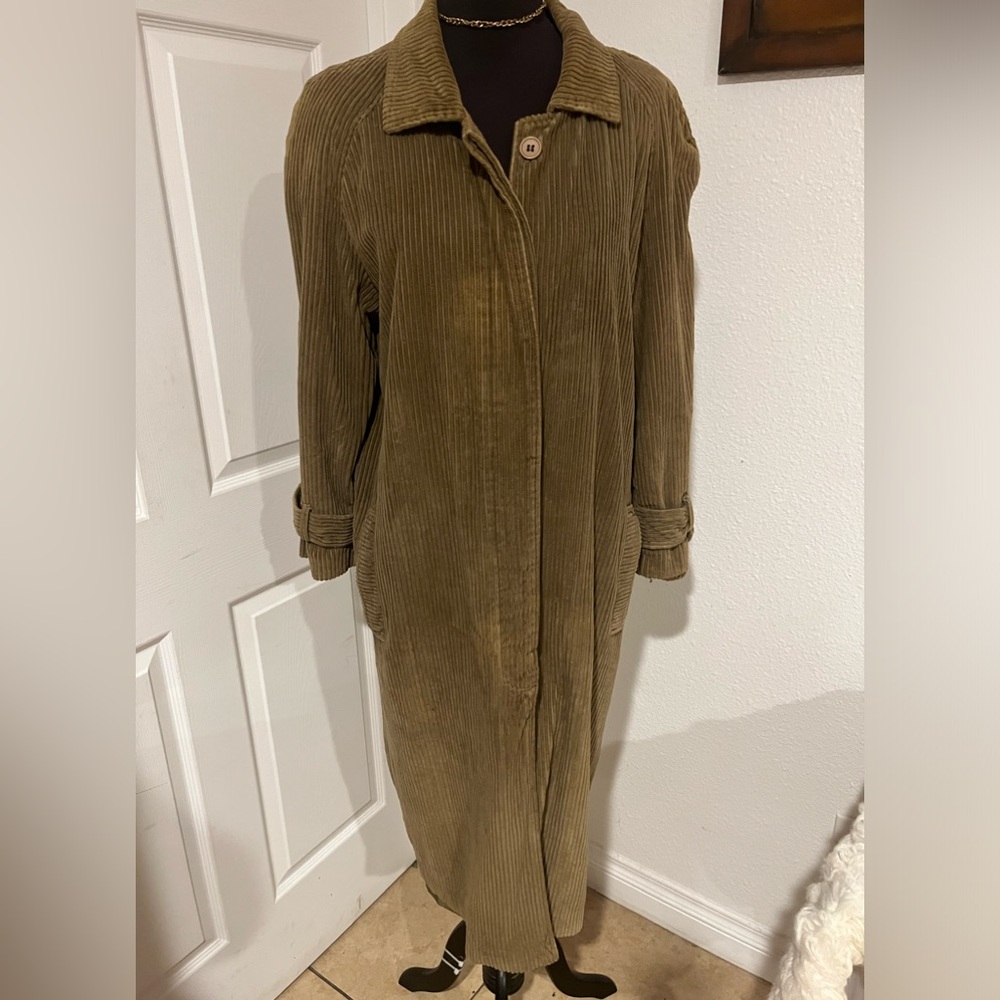 OS international courdory over. Coat